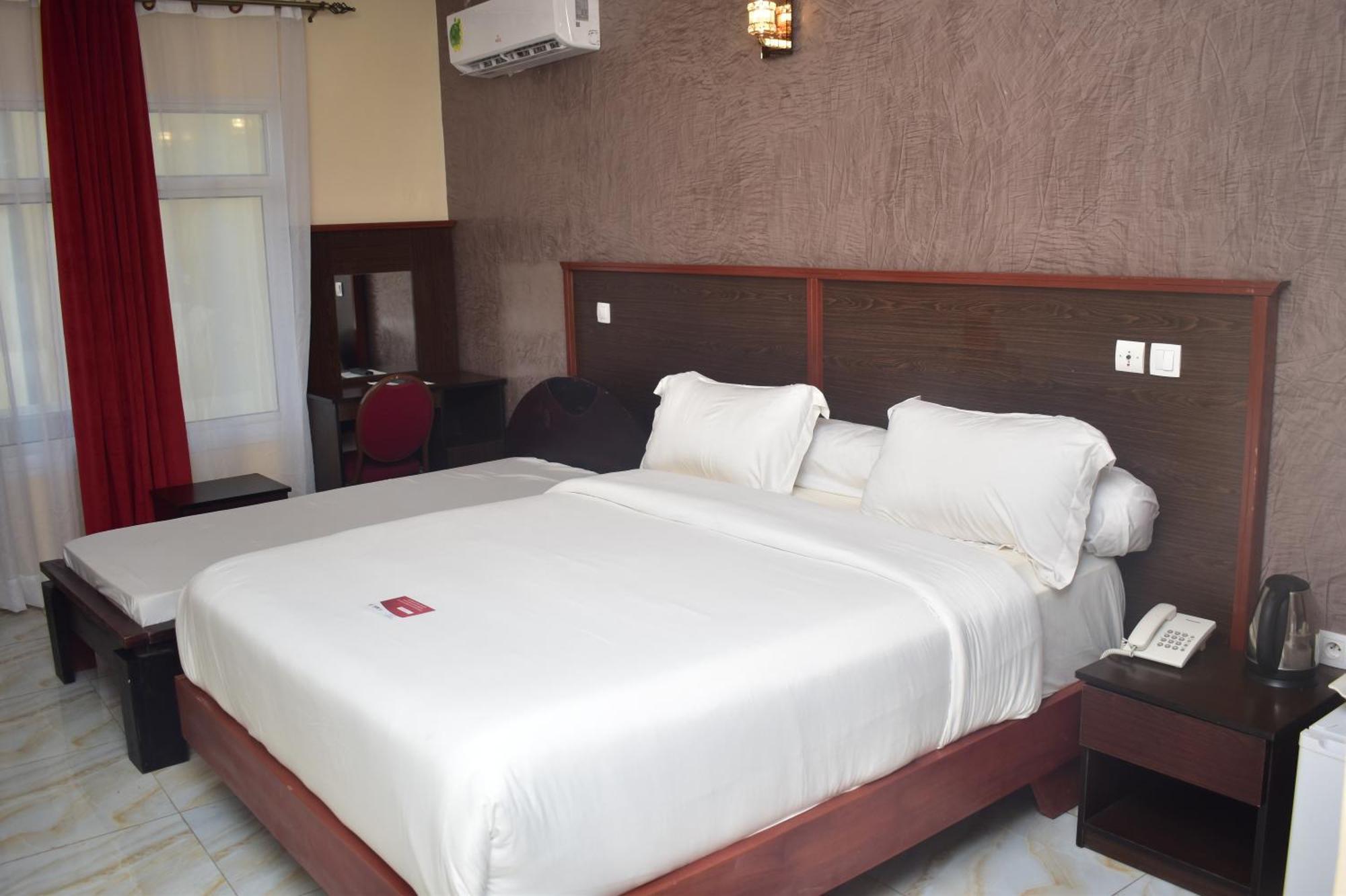 Safyad Hotel Яунде Екстер'єр фото