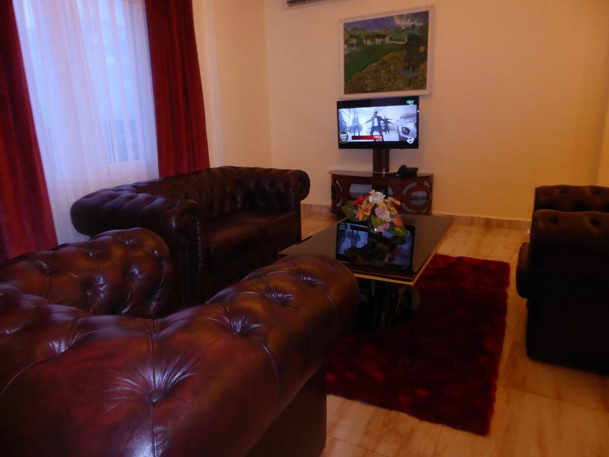 Safyad Hotel Яунде Екстер'єр фото
