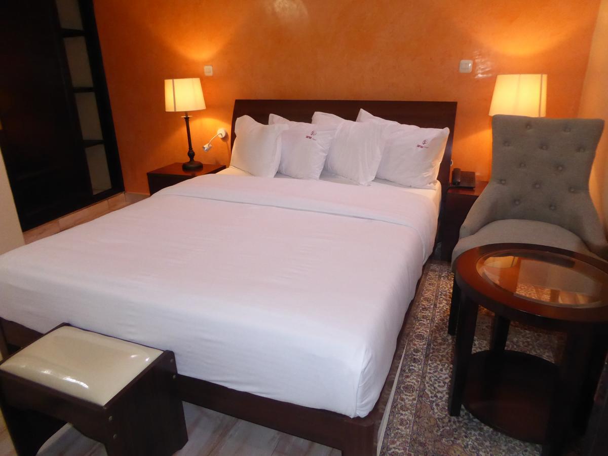 Safyad Hotel Яунде Екстер'єр фото