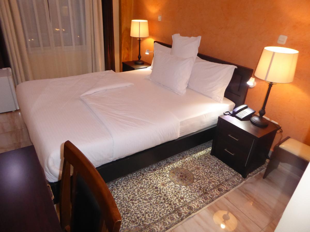 Safyad Hotel Яунде Екстер'єр фото