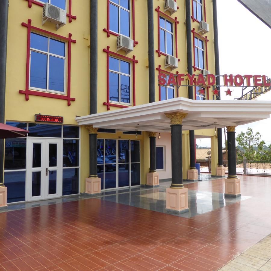 Safyad Hotel Яунде Екстер'єр фото