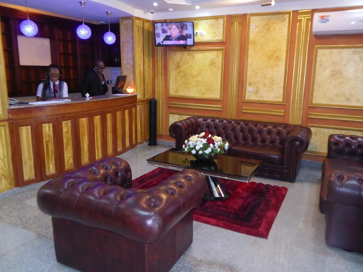 Safyad Hotel Яунде Екстер'єр фото